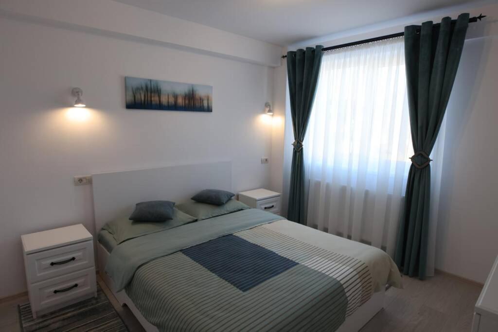 White Apartment Gura Humorului, Bucovina, Voronet Екстериор снимка